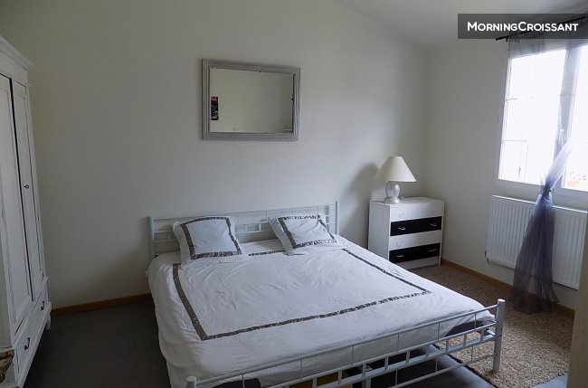 Beautiful room near La Charité