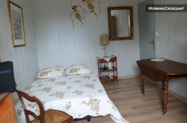 Quiet room in an apartment