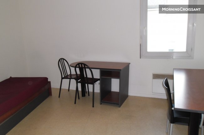 Functional studio near Paris