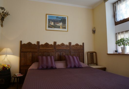 Double room. Dijon, quiet