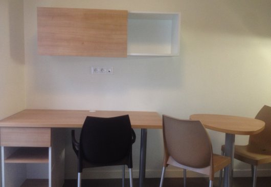 Funtionnal cheap studio in Ivry