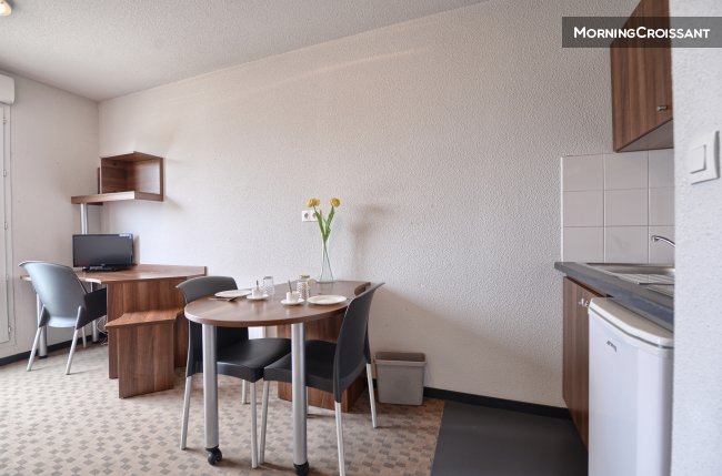 Studio for 1 or 2 near Lyon