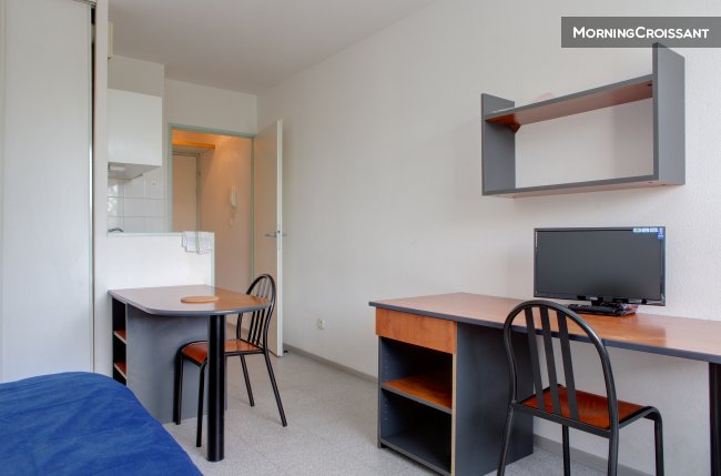 Quiet flat for 1 person