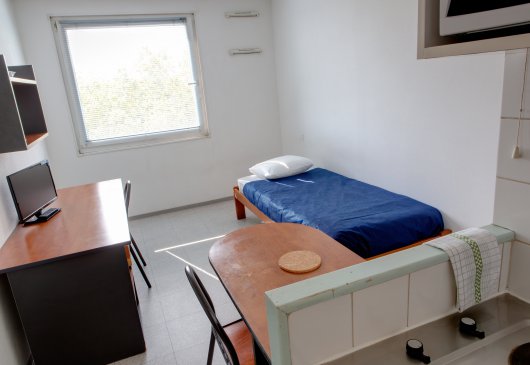 Studio equipped with downtown