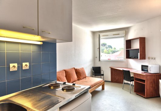 Studio opposite Mont Boron