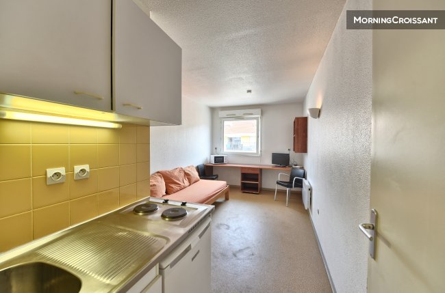 Nice little studio for 1p in Nice