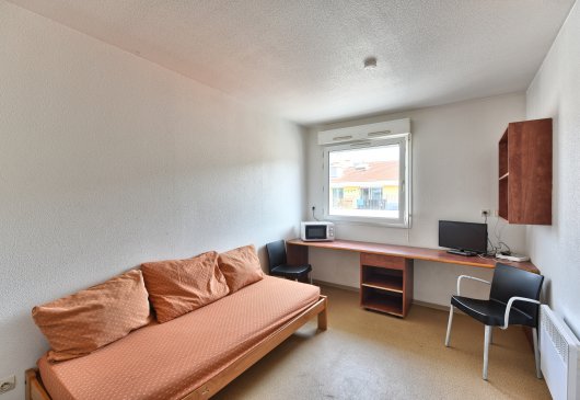 Nice studio with mountain view