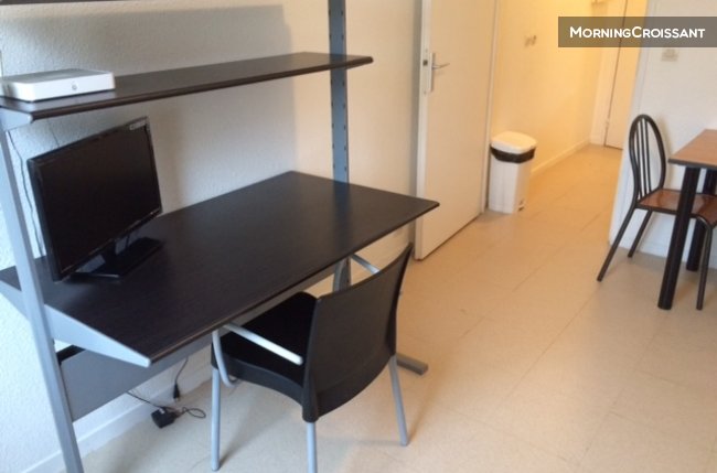 Nice studio close to Paris