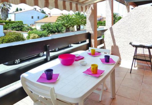 T3 terrace and parking