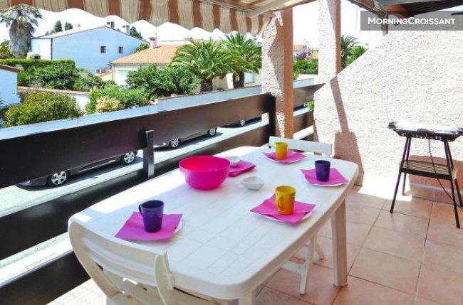 T3 terrace and parking