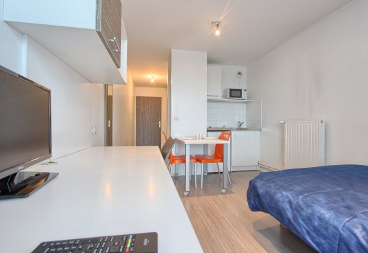 Idealy located studio in Chelles