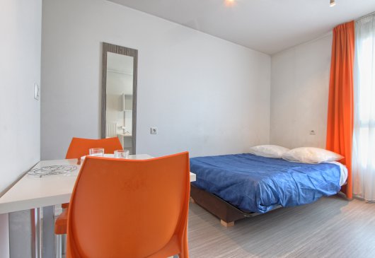 Fully equipped studio in Chelles
