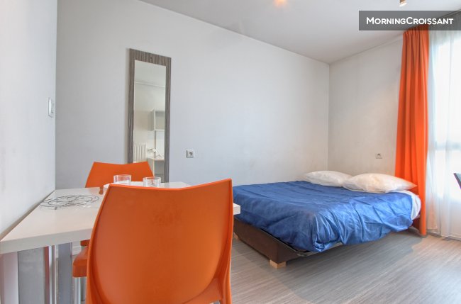 Fully equipped studio in Chelles