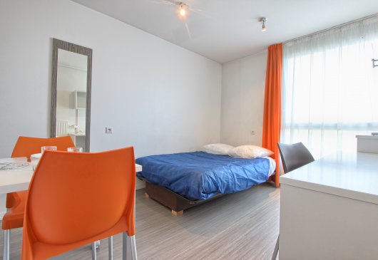 Quiet studio in Chelles