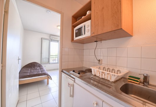 Studio tram station Université