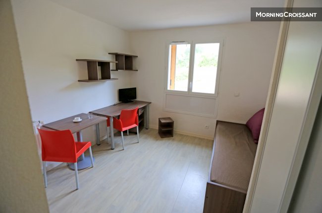 ideal short term Sophia Antipolis