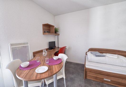 Studio Lyon Berthelot, for 2