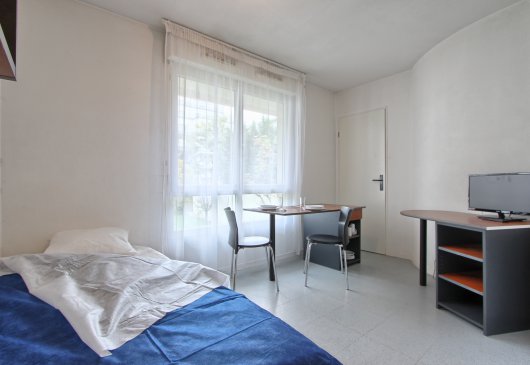 Cheap rental in Paris