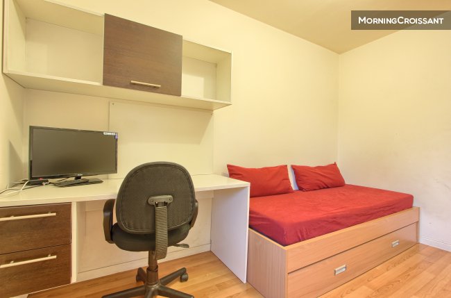 Nice studio Pte Clignancourt