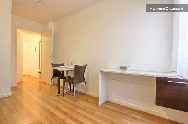 Nice studio near Montmartre