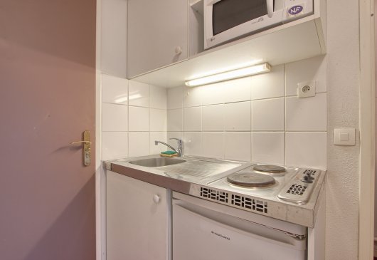 Very nice 1BR close to Paris