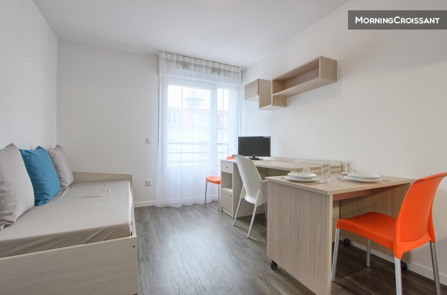 Studio furnished close to Paris