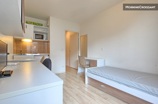 Quiet flat in La Défense