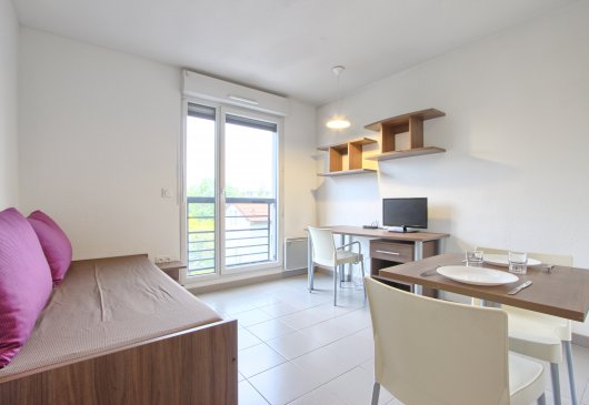 Studio for 1 or 2 in Vanves