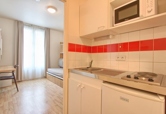Nice cheap studio in Vanves
