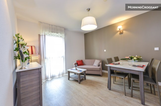 High quality 1 BR in the center