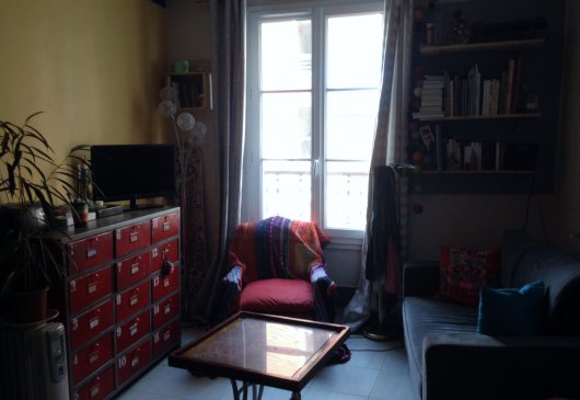 2 parts near the Eiffel Tower