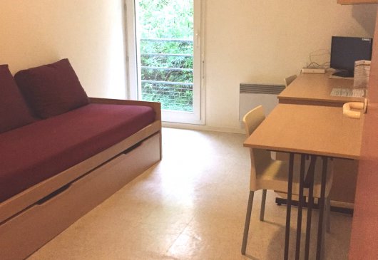 Exceptionally close to the arenas !