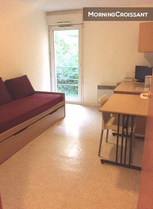 Exceptionally close to the arenas !