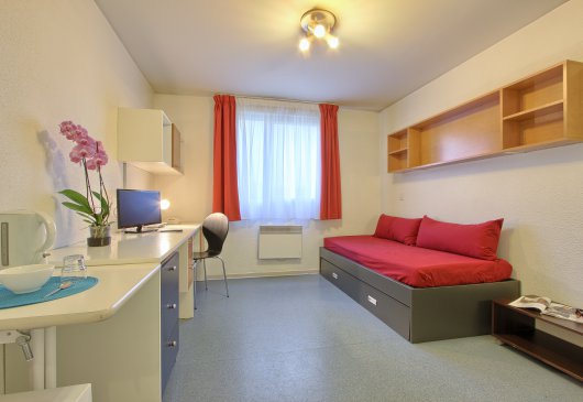 Studio for 2p - 13th