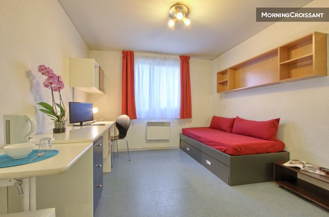 Studio for 2p - 13th