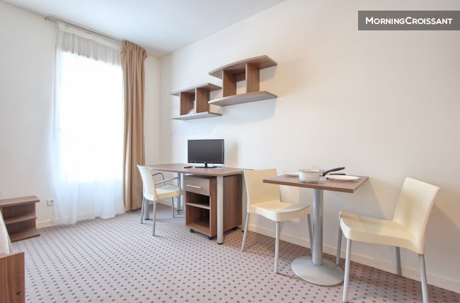 Ideal cheap short term - Paris