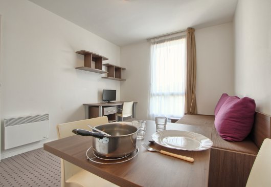 Studio furnished next to Paris