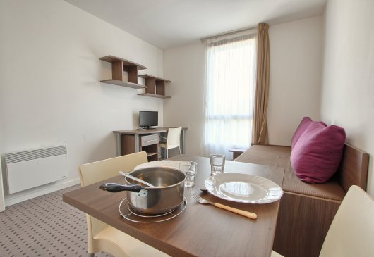 Studio 19sqm next to Paris