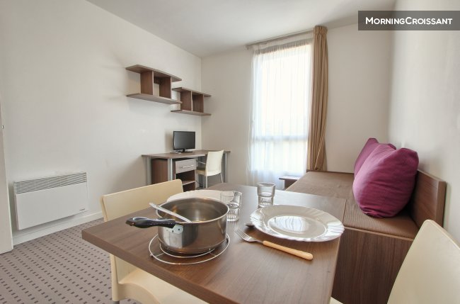 Studio 19sqm next to Paris