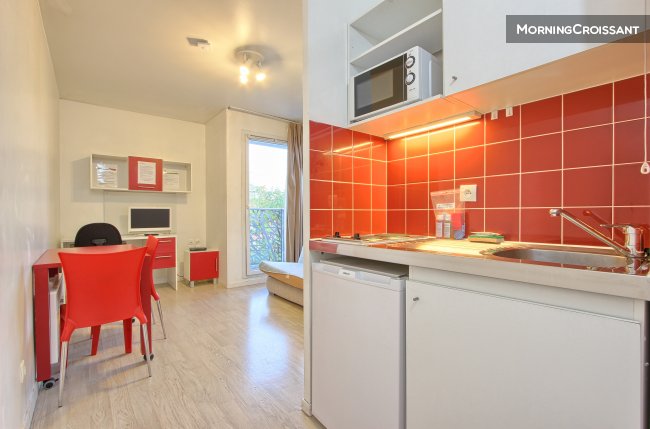 Studio close to Paris