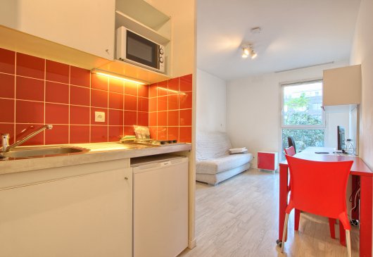 Cheap studio near Paris 20 sqm