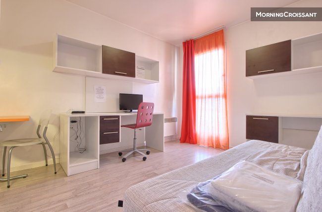 Cheap studio Paris - St Ouen