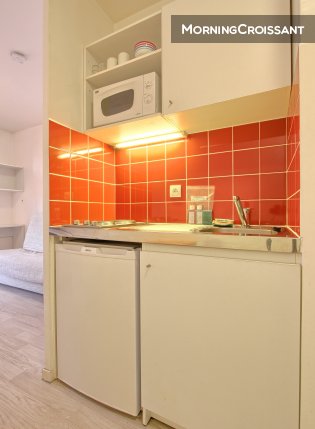 Ideal studio in Saint-Ouen center