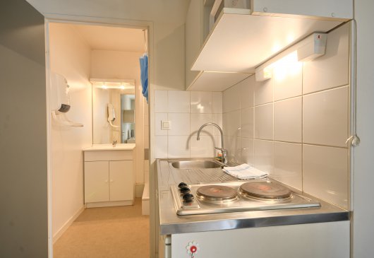 New studio, well-placed