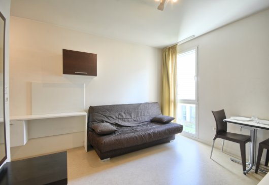 Studio for 2 CHR station