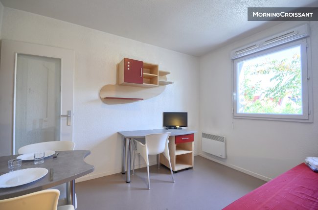 Nice studio very well located