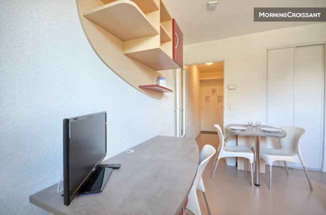 Furnished Studio for 2, city centre