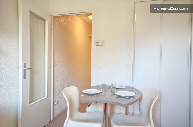 Studio for short-term stay in Douai