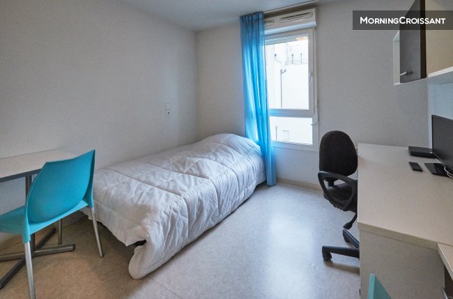 Studio right side of the Seine