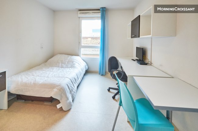 Beautiful studio close to tram